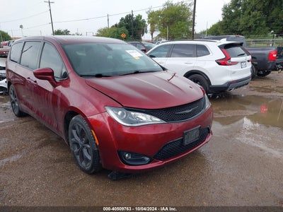 CHRYSLER PACIFICA 2018