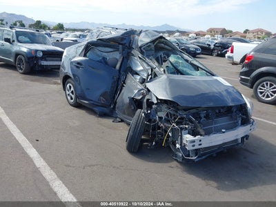 TOYOTA PRIUS 2015