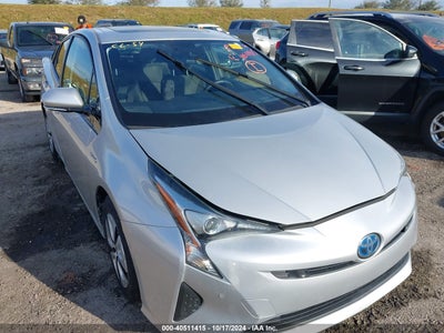 TOYOTA PRIUS 2018
