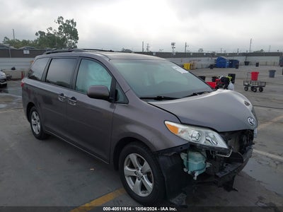 TOYOTA SIENNA 2015