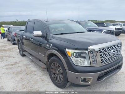 NISSAN TITAN 2017