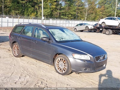 VOLVO V50 2011