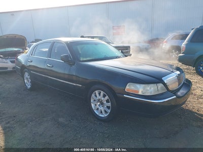 LINCOLN TOWN CAR 2007