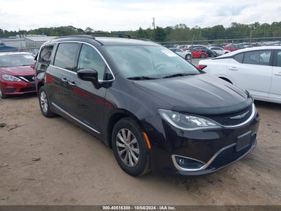 CHRYSLER PACIFICA 2017