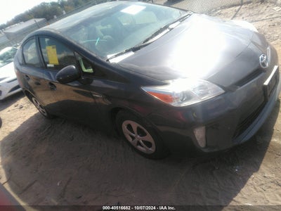 TOYOTA PRIUS 2015