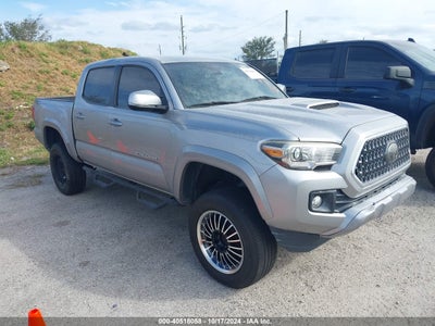 TOYOTA TACOMA 2018