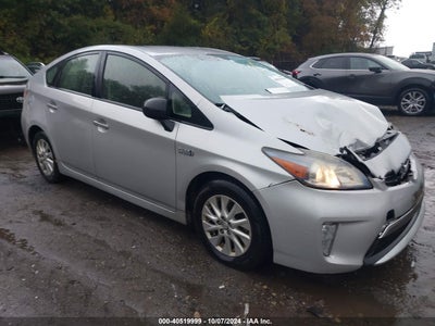 TOYOTA PRIUS PLUG-IN 2012