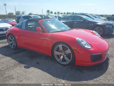 PORSCHE 911 2018