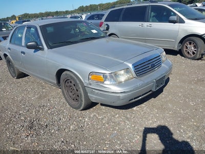 FORD CROWN VICTORIA 2011