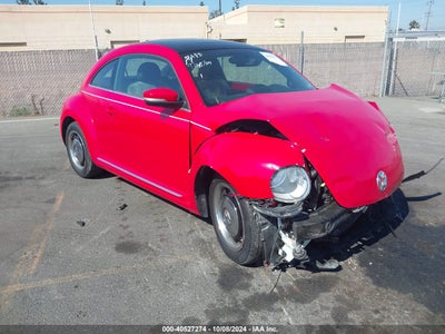 VOLKSWAGEN BEETLE 2014