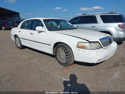 LINCOLN TOWN CAR 2005