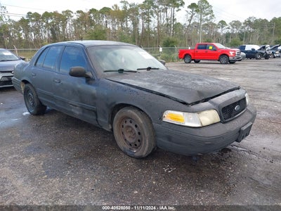 FORD CROWN VICTORIA 2011
