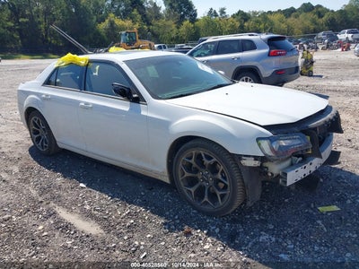 CHRYSLER 300 2015