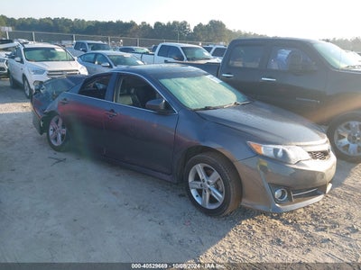 TOYOTA CAMRY 2013