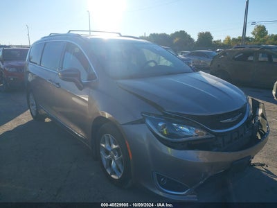 CHRYSLER PACIFICA 2017