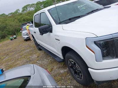 FORD F-150 LIGHTNING 2023