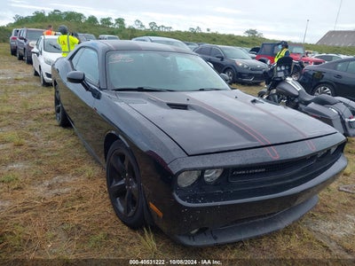 DODGE CHALLENGER 2013