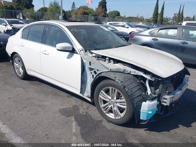 INFINITI Q40 2015