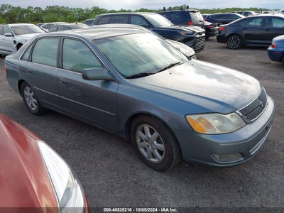 TOYOTA AVALON 2001