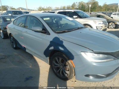 CHRYSLER 200 2015