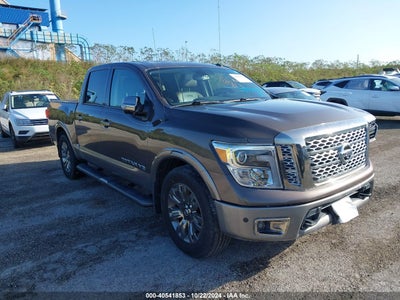 NISSAN TITAN 2019