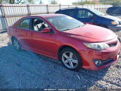 TOYOTA CAMRY 2012