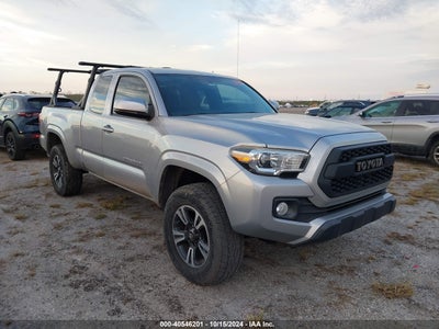 TOYOTA TACOMA 2017