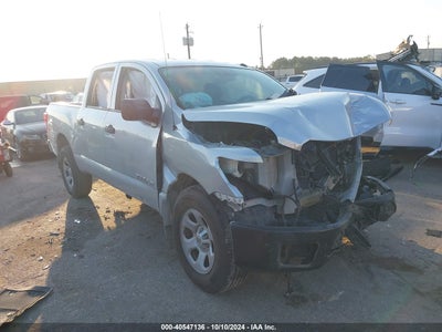 NISSAN TITAN 2019
