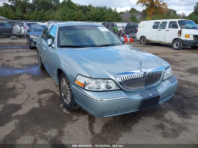 LINCOLN TOWN CAR 2007