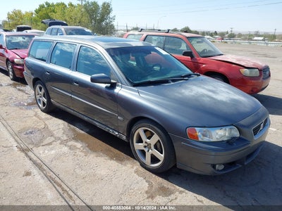 VOLVO V70 2005