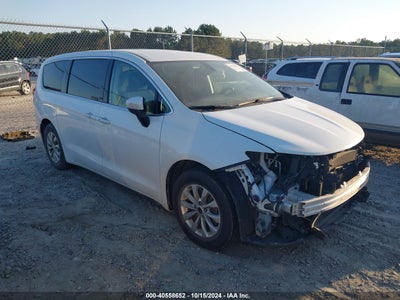 CHRYSLER PACIFICA 2017