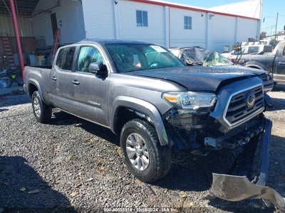 TOYOTA TACOMA 2018