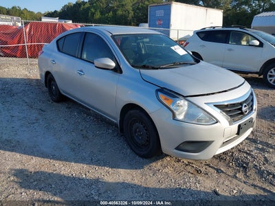 NISSAN VERSA 2017