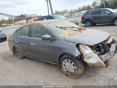 NISSAN VERSA 2017