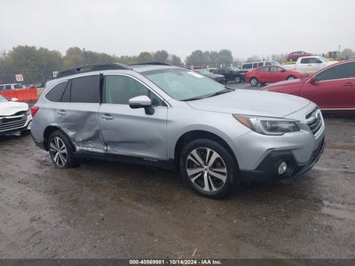 SUBARU OUTBACK 2018