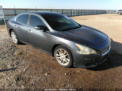 NISSAN MAXIMA 2010