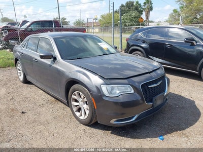 CHRYSLER 300 2015