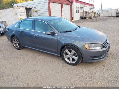 VOLKSWAGEN PASSAT 2012