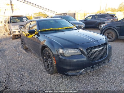 CHRYSLER 300 2019