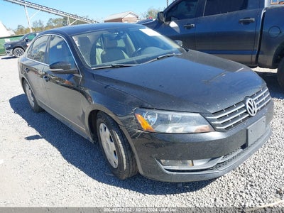 VOLKSWAGEN PASSAT 2013