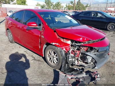 TOYOTA PRIUS PRIME 2021