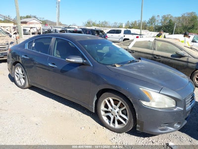 NISSAN MAXIMA 2010