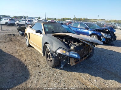 FORD MUSTANG 2000
