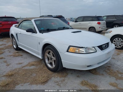 FORD MUSTANG 2000