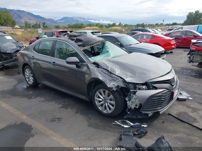 TOYOTA CAMRY 2018