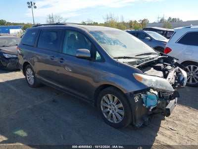 TOYOTA SIENNA 2011