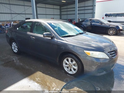 TOYOTA CAMRY 2011
