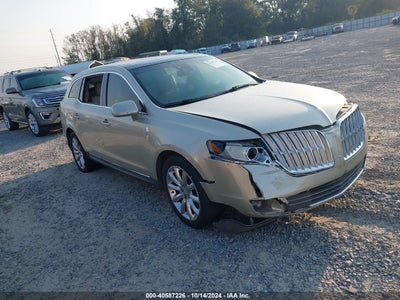 LINCOLN MKT 2010