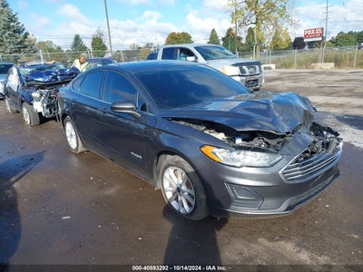 FORD FUSION HYBRID 2019