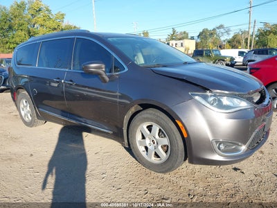 CHRYSLER PACIFICA 2017